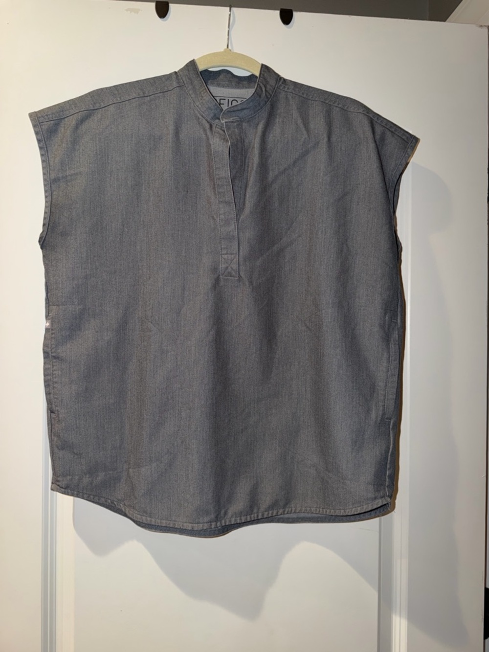 FIGS Rafaela Scrub Top in Graphite